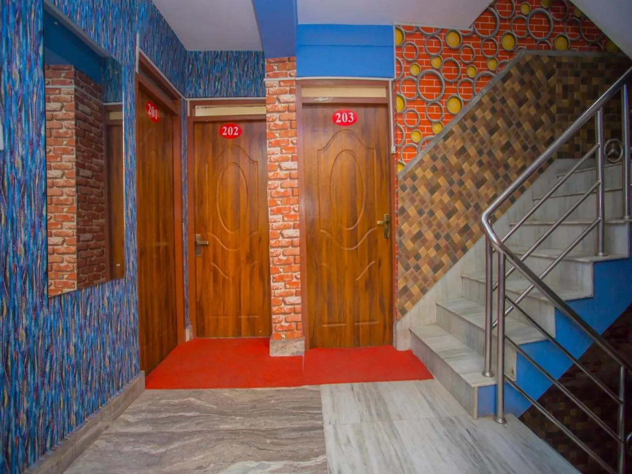 Oyo 296 Subine Guest Inn Kathmandu Hotel