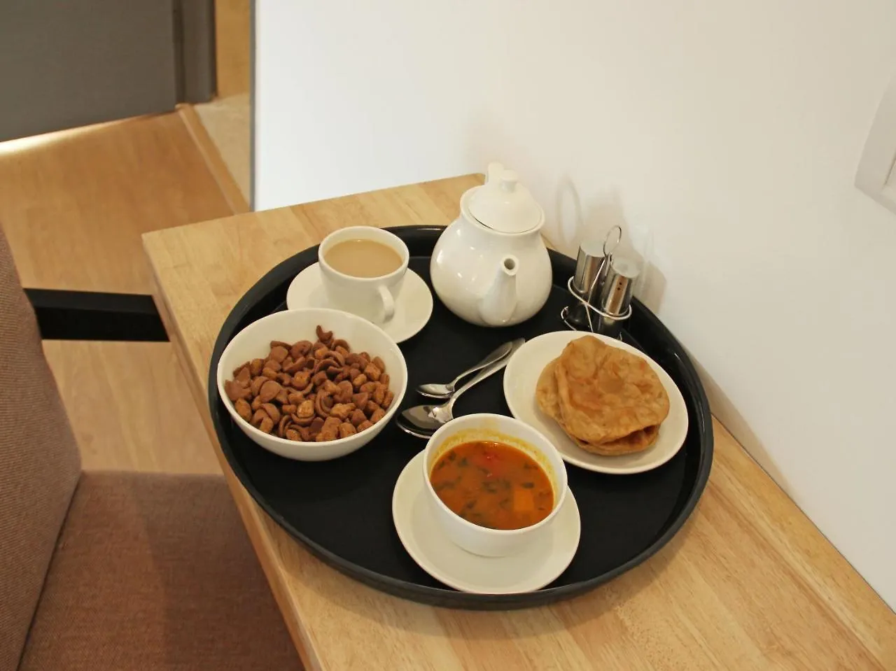 Oyo 296 Subine Guest Inn Kathmandu Hotel